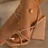 Triangle Style 2022 Square Summer Toe Obcing Sandals Buty damskie czterokolorowe na wysokim obcasie 6