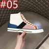 Populär lyx ankomst tennis 1977 tryck designer skor försäljning för man kvinnor screener läder sneaker brev mönster grön rand vit casual trendiga sneakers