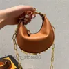 Designer -Taschen Hobo Armbandbag Halbmond Reißverschluss Vintage Bottom Golden Metall Buchstabe Luxurys Mini -Tasche
