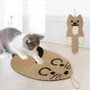 gato rascando post muebles