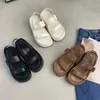 Sandaler kvinnor tofflor mode sommarmuffins botten höga klackar sexiga dubbelbälte plattform sandaler casual skor 220704