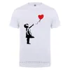 Flytande ballong killar banksy theres hopp mode t-shirt för män manlig kort ärm o nack bomull casual t-shirt tshirt 220509