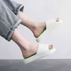 2022 New Two-Color Women's Summer Outdoor Wear Sports Couples At Home To Increase Non-Slip Feces Sense One Word Slippers G220518