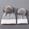 Mamma och jag beanie hattar vinter kvinnor barn flickor pojkar baby kashmir ull stickad mössa med söt päls pom bobble varm mjuk j220722