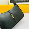 2021 Bolsas de axila de alta qualidade Bolsas de couro clássicas de designer para mulheres Bolsas de ombro Baguete Bolsas multicoloridas da moda atacado