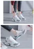 Plataforma da primavera Sneakers Sapatos femininos Sênis grossos grossos em pedaços respiráveis ​​coloques deslizados em sapatos casuais homens 2022 USDTOIYEH