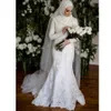 2022 Elegante abito da sposa a sirena in pizzo musulmano con velo hijab maniche lunghe collo alto abiti da sposa con applicazioni avorio Gelinlik in Dubia abiti da sposa islamici arabi