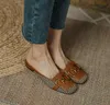 Kvinnors Tofflor Retro Houndstooth Tassel Casual Skor För Kvinna Sommar Utomhus Ladies Slides Metall Spänne Låg Hälsa Sandaler GC934