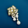 Womens Brooch Flowers Fashion Corsage Pearl Brooches for Women 3A Zircon Lady Pins Vintage Elegant Dress Camellia Pins Top Quanlitly Button Pin Scarf Buckle