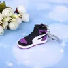 14 kleuren Designer Mini 3D Sneaker Sleutelhanger Mannen Vrouwen Kids Sleutelhanger Gift Schoenen Sleutelhangers Handtas Keten Basketbal Sleutelhanger Siliconen