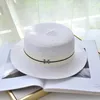 Широкие шляпы дизайнера соломенная шляпа Женская летняя верхняя буква элегантная белая британская солнцезащитная крема