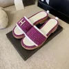 Slippers Женские дизайнерские тапочки сандалии высококачественные дизайнеры сандал пляж Slide Fashion Shoes Platform Wedge Rainbow