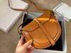 Вечерняя сумка Crossbody Leather Brand Designer Desember Simbag Pure Color Plouds Simple Atmosphere Messenger Женщины кошельки Besace 1028