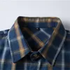 Camicie casual maschile 2022 Plaid cotone causale per uomo camicia abito sociale di lusso a maniche lunghe a scacchi