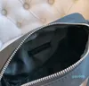 Bolso de mano para hombre y mujer con diseño de pecho 2022, bolso de mensajero bonito a todo color, bolso de hombro unisex, tamaño 23cm