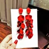 Dangle Chandelier 2021 Przyjazd Vintage Kolczyki Seksowne płatki róży długie frędzle żeńska koreańska biżuteria czerwona