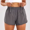 10 colori LU-08 Yoga Hotty Hot Short Short Outfit Copper Coper Hidden Poch da donna Shorts sciolti per un biancheria da ginnastica per palestra di abbigliamento sportivo casual traspirante