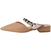 Nuevas chanclas para mujeres zapatillas puntiagudas puntiagudas apuntadas zapatillas de perla cinta de perlas zapatos de mujer 220625