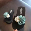 Мода Slipper Summer Outter Wear Родительская мать мать дочь путешествовать по детским тапочкам новый стиль сладкие цветочные сандалии пляж G220523