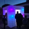 Attraente cabina fotografica gonfiabile a led nera con tenda a cubo bianco per cabine fotografiche portatili a doppia porta in vendita 2.4x2.4m