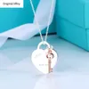 Collier pendentif coeur d'amour clé S925 collier d'amour en argent sterling lumière collier de conception de luxe femmes cadeau d'anniversaire de la Saint-Valentin G220722