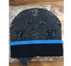 sombrero de invierno 2022 moda para hombre diseñadores sombreros capó cálido gorro de lana de punto más gorro de terciopelo skullies Máscara más gruesa Gorros con flecos sombreros