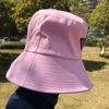 2022 Nouveau chapeau de seau de luxe de printemps Summer pour femmes hommes extérieurs pêcheur pliable chapeau filles garçons Panama Sun Hat y220420212w