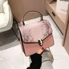 Borse Outlet design donna inizio autunno nuova catena borsa a tracolla per il tempo libero in stile messaggero vendita di liquidazione