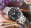 Top Brand Quartz Fashion Mens Time Clock Watches 40mm Auto Date Line Skeleton Dial Designer Titta på hela manliga gåvor Wristwatch 224G