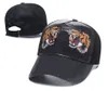 Bai Cheng Designer Mens Baseball Caps женщина бренд бренд тигр шляпы пчелиной змея вышитая костяные мужчины, женщины, каскат, солнце