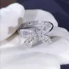 Moda miłosna Bowknot Pierścienie zespołu na wesele lśniący kryształ luksus kochanek słodki łuk pierścień z cz bling diamentowy kamień dla kobiet biżuteria prezentowa