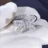 Moda Aşk Bowknot Designer Band Düğün için Parlayan Kristal Lüks Sevgilisi Tatlı Yay Düğüm Yüzüğü CZ Bling Diamond Stone Kadınlar Hediye Takıları