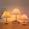 Geplooide tafellamp Noordige ins -stijl slaapkamer bedkamer bed lamp decoratie nacht licht net rode sfeer moderne vaste houten tafellamp H220423