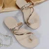 البيع بالتجزئة 2022 مصممة النسائية النعال اصبع القدم الصنادل الصيفية شاطئ Flip Flops Rhinestone مسطح الأحذية