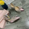 Różowe satynowe pompki kryształy zdobią się krysztonowe buty wieczorne buty sztyletowe szpilki