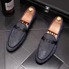 2022 최신 패션 블루 디자이너 남성 클래식 신발 고급 플랫 워킹 슈 드레스 파티 웨딩 신발