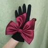Beş parmak eldivenleri mizaçlı siyah kadife noktaları ile daha fazla kadın kış sıcak jk tatlı rüzgar büyük bowknot