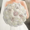 Dekorativa blommor kransar färger elfenben rose diamanter tofsar söm bröllop bukett brud mariage brosch blommor dekorativ