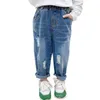 Jeans de bébé fille avec trou jeans pour filles jeans déchirés infantil style décontracté vêtements de fille en bas âge 210412