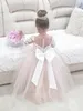 Meninas de flores de tule de renda de renda vestidos de mangas compridas para festa de casamento infantil Maxi Ball vestido de bola à noite MC2303