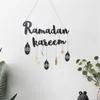装飾的な置物オブジェクトEid Mubarak Ramadan Kareen装飾ムーンとスターアルファベットペンダントホームドアのための木製クラフト