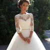 Vestido De Noiva Ball Gown Wedding Dresses 2023 Illusion Bodice White Vintage Lace Appliques Bridal Gowns V Neck Backless For Church Custom Made