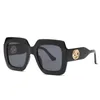 Óculos de sol Brand feminino de sol preto Óculos de moda feminino compras ao ar livre Man Hom
