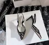 Women Designer Luxry Rhinestone Pointed Sandal äkta patentläder Temperament Enkelt full av mode Sense2022