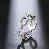 Anelli a fascia di marca di moda calda per le donne Anello di cristallo brillante Sier Gioielli da sposa per feste con pietra di diamante CZ Bling