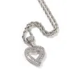 Collana con pendente a cuore baguette ghiacciata ghiacciata Bling Micro Pave Cubic Zirconia Diamanti simulati Catena a corda a cuore