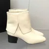 2021 Femmes NOUVEAUX créateurs de luxe Mid Block Talons Boots Boots Black Cuir Round Round Sexy Shotties CHOSES D'HIIR ELEGANTS AVEC LA CHATE