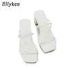 Nxy sandalen nieuwe aangekomen slippers voor vrouwen vierkant lage hiel dames sandaalschoenen open teen smalle band dia's flip flop muje