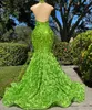 Sparkly Green sjöjungfru spetsklänningar paljetterad halterhals rygglösa aftonklänningar sveptåg plus storlek formell klänning