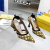 Zapatos de tacón alto clásicos Moda de fiesta 100% cuero Mujer Zapato de baile Diseñador Tacones sexy Gamuza Señora Cinturón de metal Hebilla Tacón grueso Zapatos de mujer Tamaño grande 35-42 Con caja